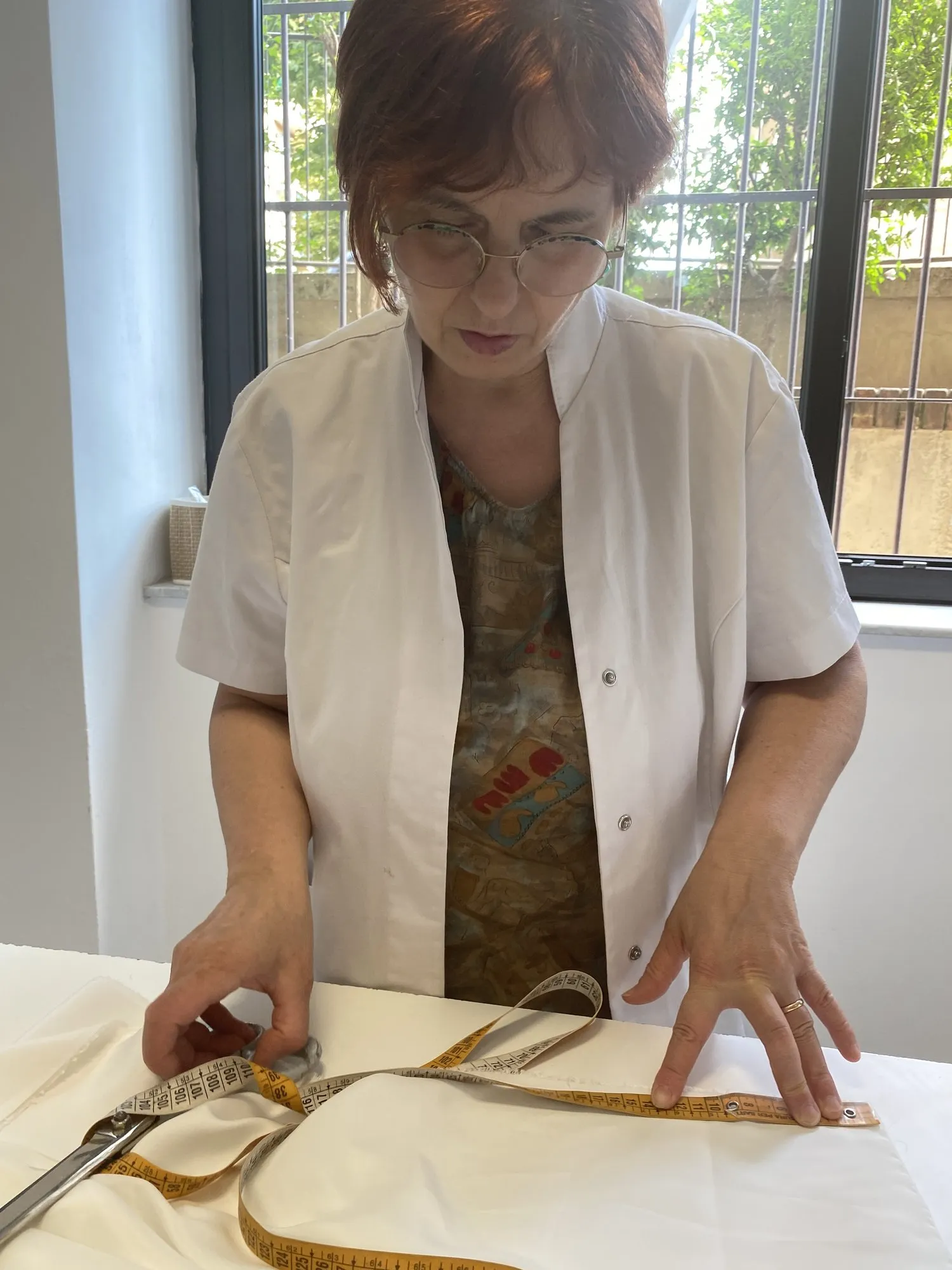 Presa misure e prova abito, laboratorio Sartoria Surace Torino